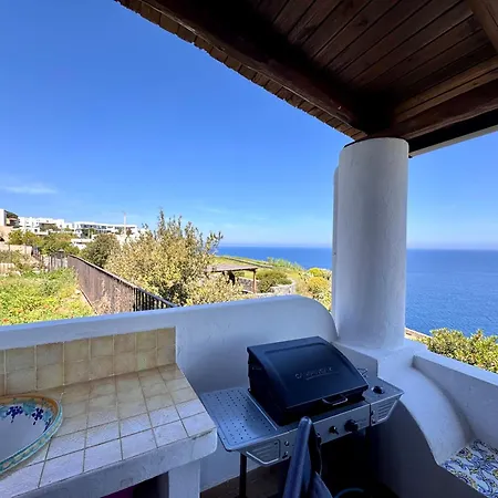 Casa Ornella, Con Vista Mozzafiato Sulle Eolie Malfa (Salina)